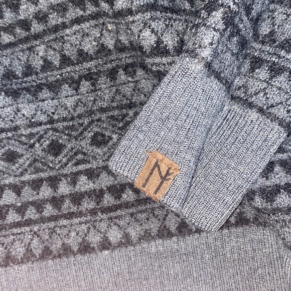 Ladies, small or kids large Aztec quarter zip - Picture 2 of 3